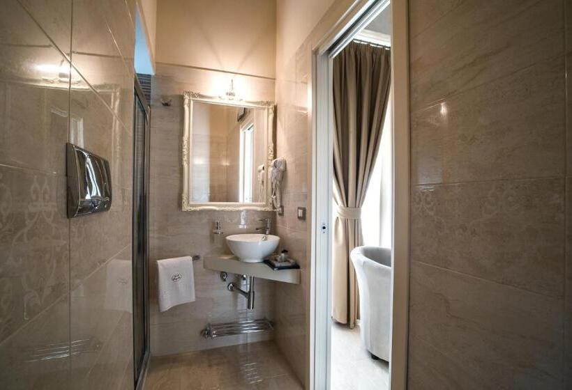 غرفة ديلوكس سرير كينج, Palazzo Bove