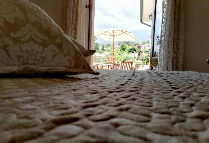 اتاق خانوادگی, Petralava Etna B&b