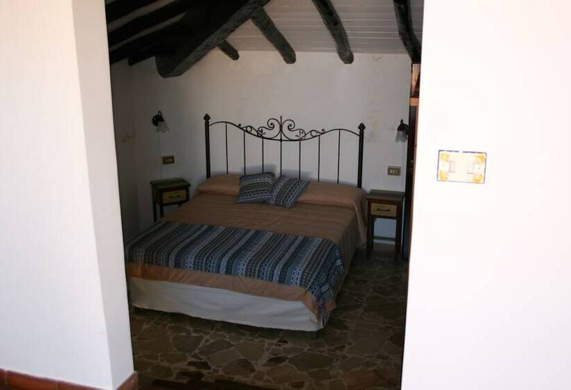 اتاق استاندارد سه نفره, Petralava Etna B&b