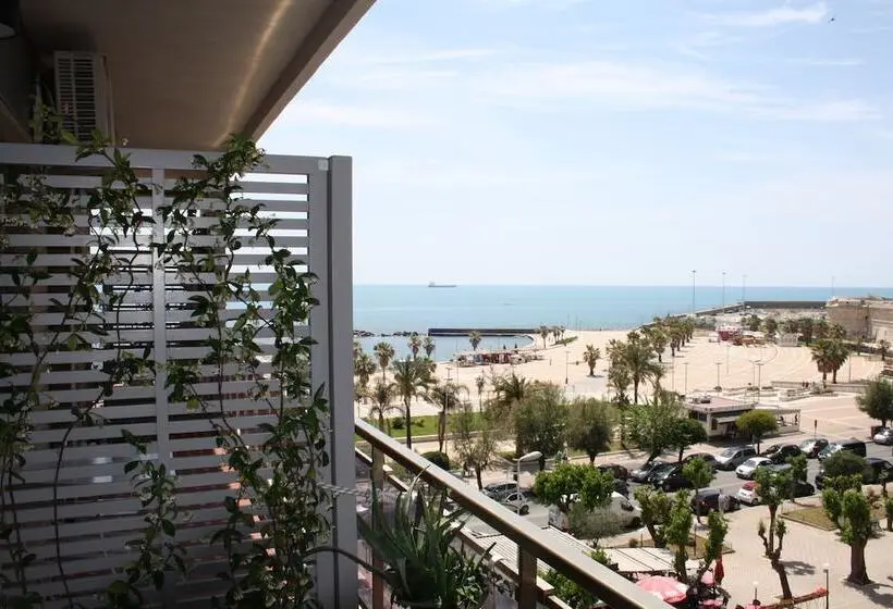 سوییت با چشم‌انداز دریا, La Casa Sul Mare
