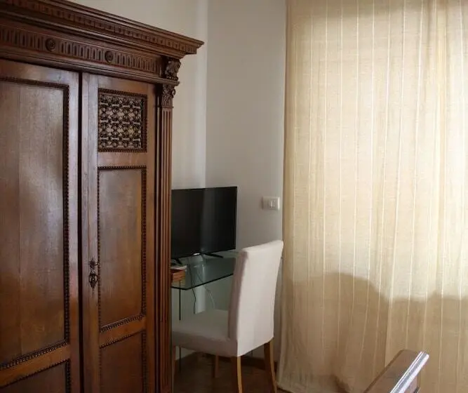 سوییت با چشم‌انداز دریا, La Casa Sul Mare
