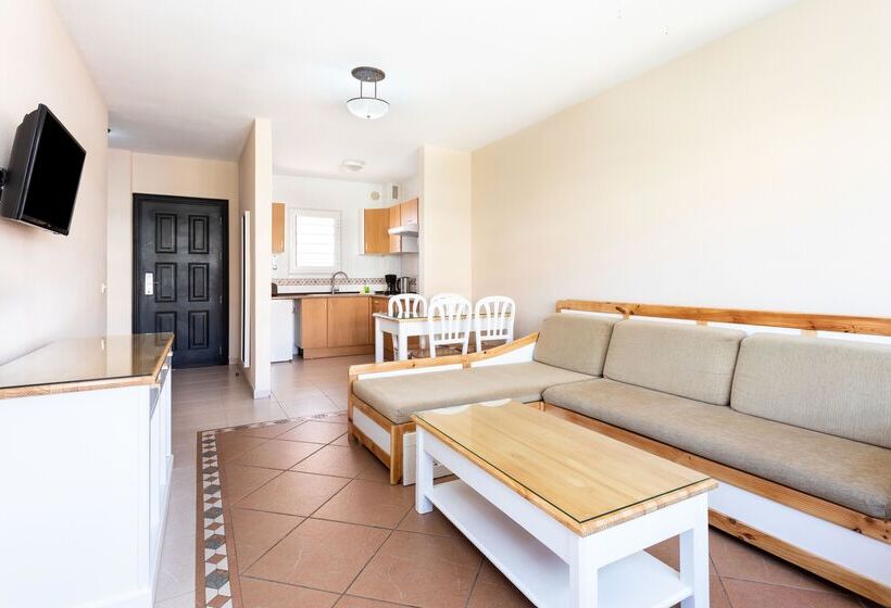 דירת חדר, El Duque