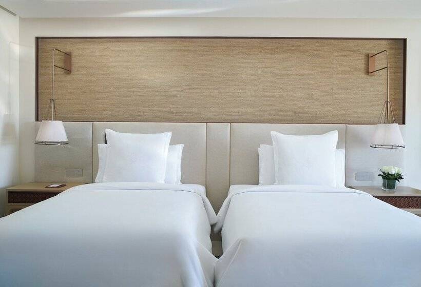 جناح مزود بحمام سباحة, Four Seasons Resort Sharm El Sheikh