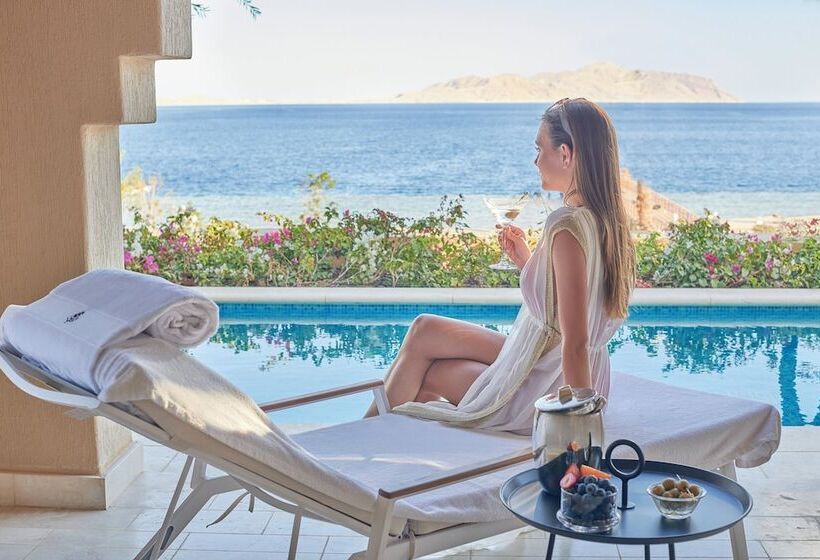 جناح مزود بحمام سباحة, Four Seasons Resort Sharm El Sheikh