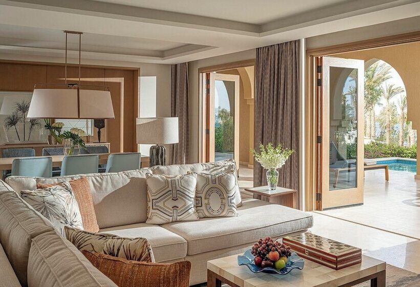جناح مزود بحمام سباحة, Four Seasons Resort Sharm El Sheikh