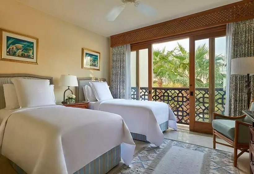 キングサイズベッドのスーペリアルーム, Four Seasons Resort Sharm El Sheikh