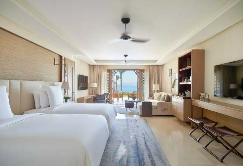 オーシャンビューのプレミアムルーム。, Four Seasons Resort Sharm El Sheikh