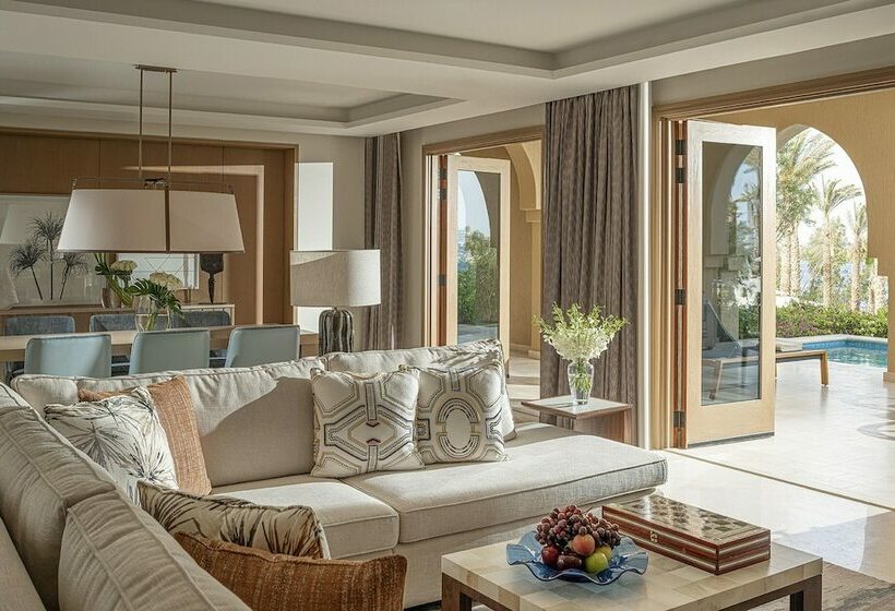 جناح مزود بحمام سباحة, Four Seasons Resort Sharm El Sheikh