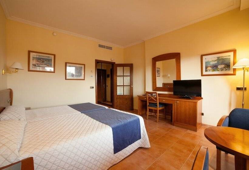 اتاق استاندارد با چشم‌انداز استخر, Bordoy Don Antonio