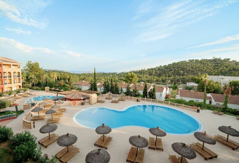 اتاق استاندارد با چشم‌انداز استخر, Bordoy Don Antonio