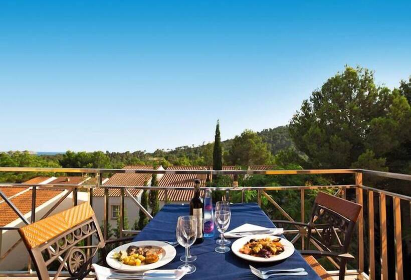 اتاق استاندارد با چشم‌انداز استخر, Bordoy Don Antonio