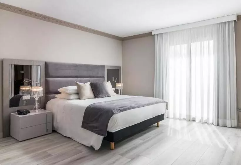 سوییت اجرایی, Boutique Hotel B51