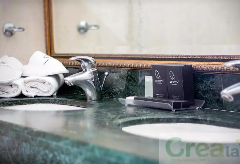اتاق استاندارد یک نفره با چشم‌انداز دریا, Boutique Hotel B51