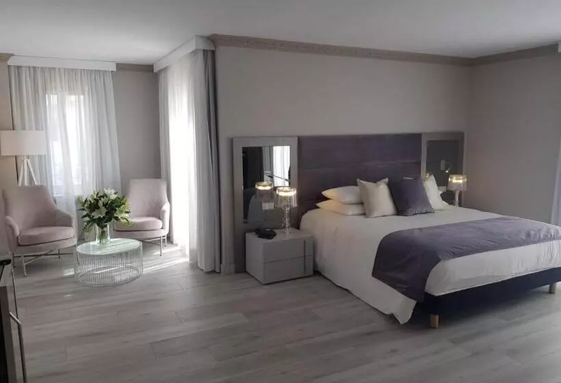 سوییت با چشم‌انداز دریا, Boutique Hotel B51
