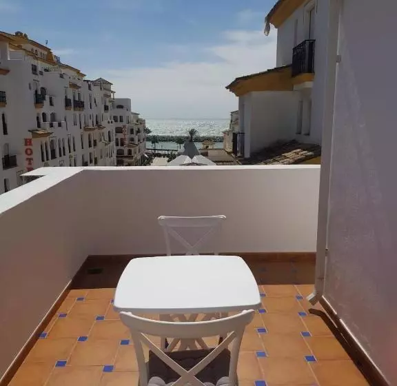 سوییت با چشم‌انداز دریا, Boutique Hotel B51