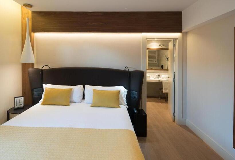 Номер Deluxe, Catalonia Eixample 1864