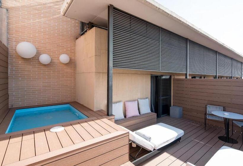 Номер Deluxe, Catalonia Eixample 1864