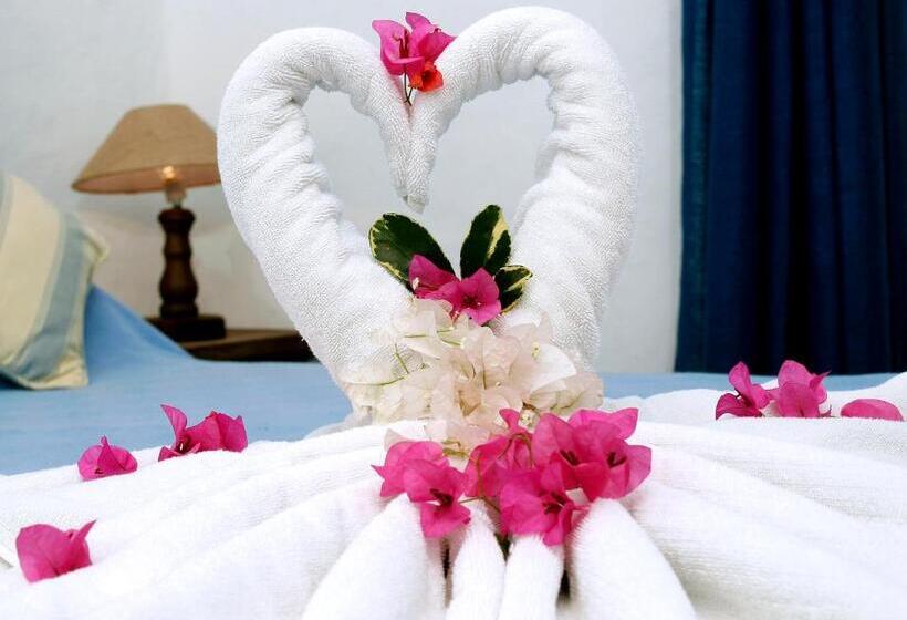 اتاق لوکس با چشم‌انداز دریا, Costa Linda Beach