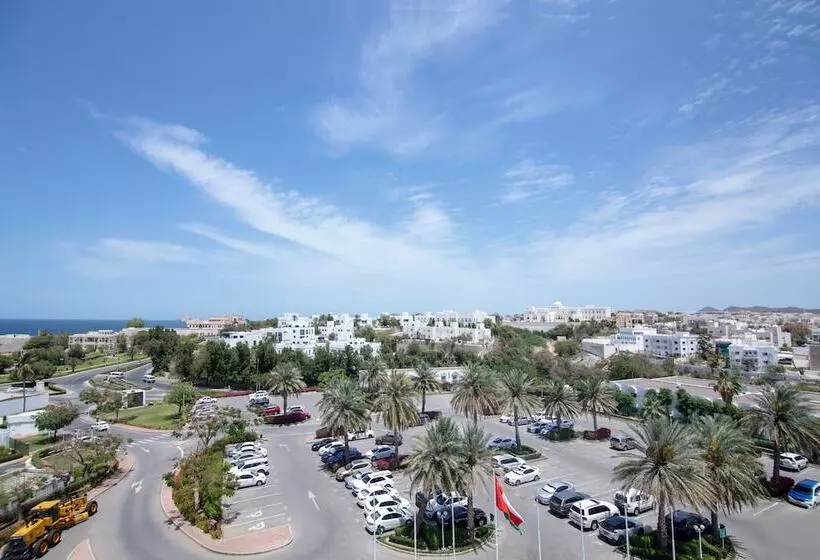 ファミリールーム, Crowne Plaza Muscat, An Ihg