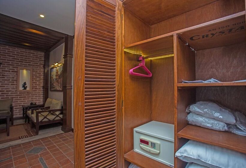 سوییت لوکس, Marshyangdi