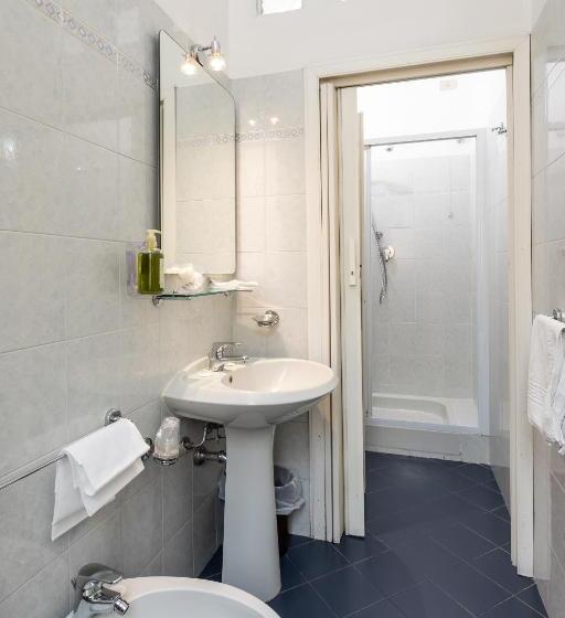 Chambre Triple Economy, Minerva