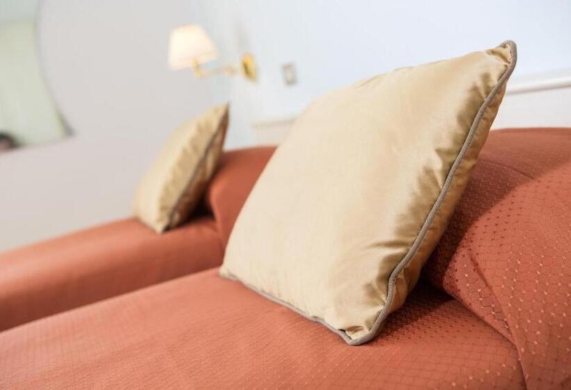 Chambre Economy, Minerva