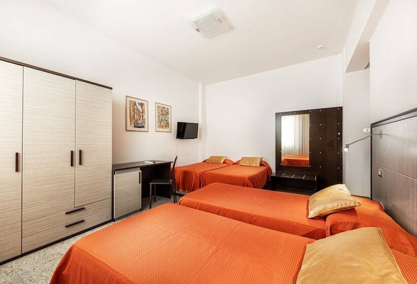 Chambre Quadruple Standard, Minerva