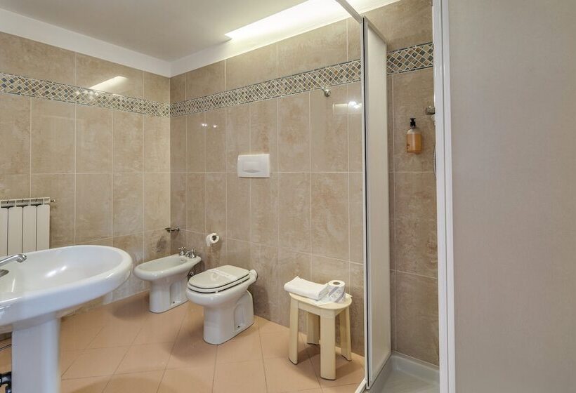 Chambre Quadruple Supérieure, Minerva