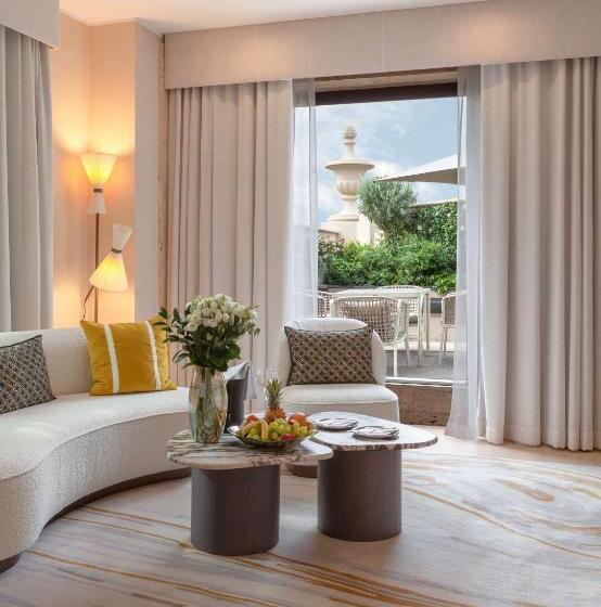 Suite with Terrace, Park Hyatt Milano