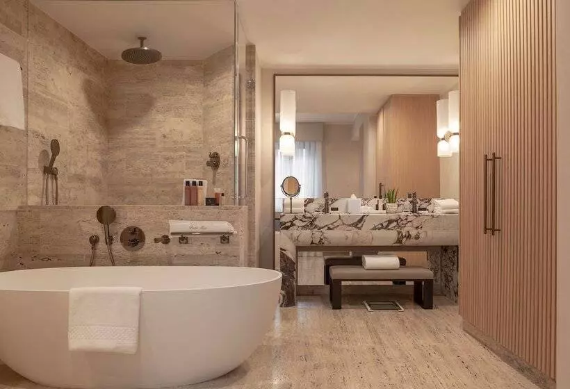 اتاق استاندارد با تخت بزرگ, Park Hyatt Milano