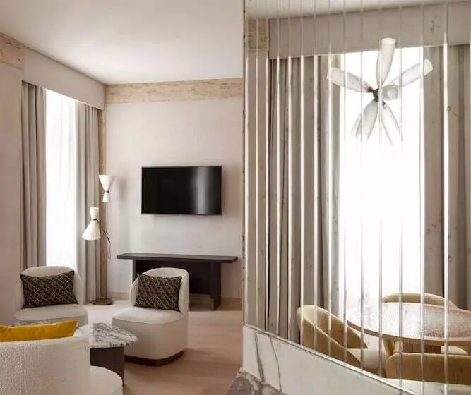 اتاق استاندارد با تخت بزرگ, Park Hyatt Milano