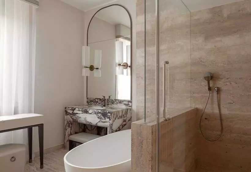 Suite with Terrace, Park Hyatt Milano