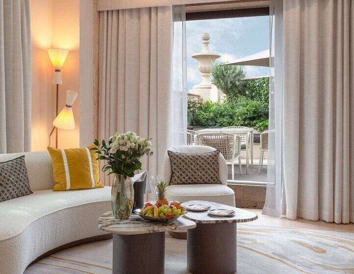 Suite with Terrace, Park Hyatt Milano
