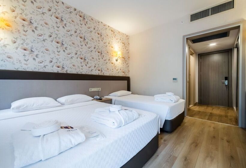 اتاق استاندارد سه نفره, Spa Hotel Colossae Thermal