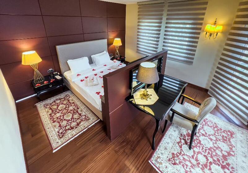 سوئیت پرزیدنت, Spa Hotel Colossae Thermal