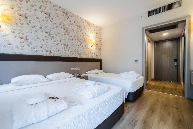 اتاق استاندارد, Spa Hotel Colossae Thermal