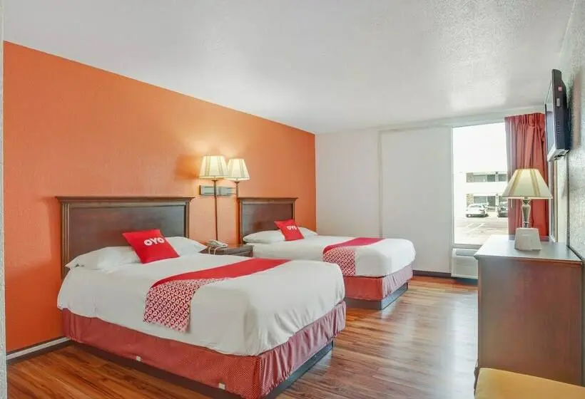 ２ダブルベッドのスタンダードルーム, Oyo Hotel Mona Lake Muskegon