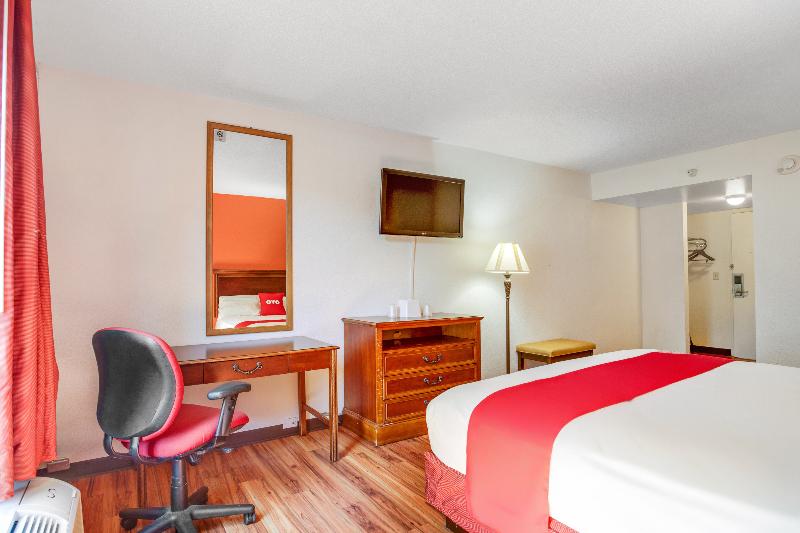 חדר סטנדרט עם מיטת קינג, Oyo Hotel Mona Lake Muskegon