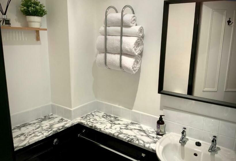 חדר סטנדרט עם מיטת קינג, Franklin Mount Boutique Guesthouse
