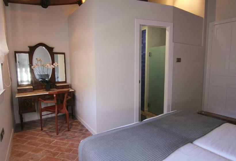 חדר סטנדרט, Can Carol