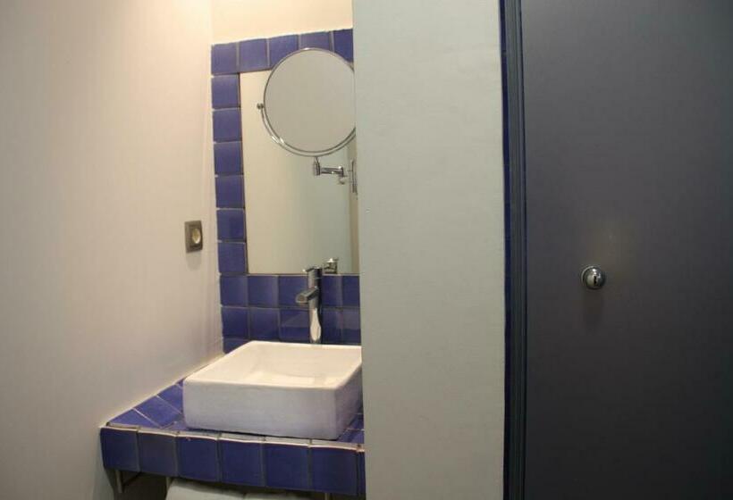 חדר סטנדרט, Can Carol