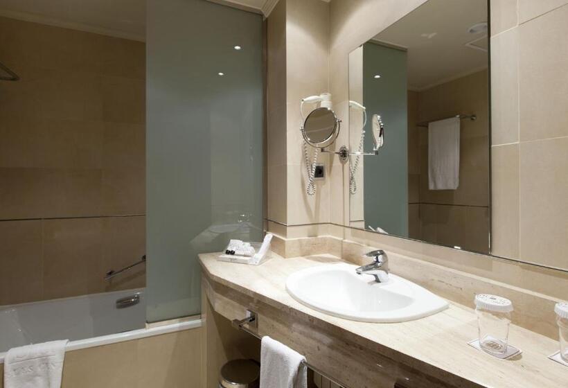 اتاق سوپریور با تخت بزرگ, Badajoz Center