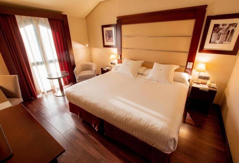 اتاق سوپریور با تخت بزرگ, Badajoz Center