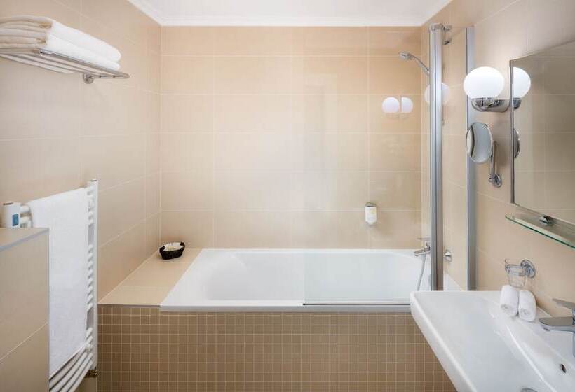 اتاق سوپریور, Boutique Hotel Seven Days