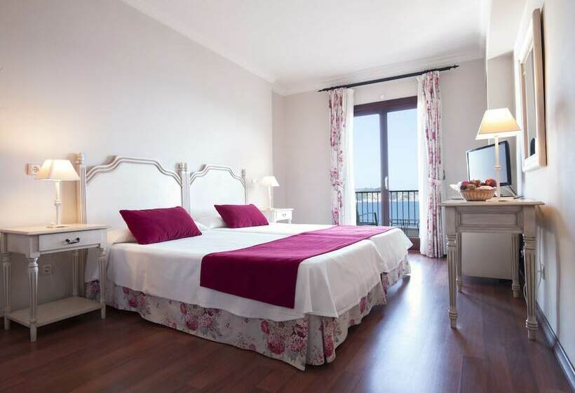 스탠다드 발코니 룸 바다 전망, Cala Fornells