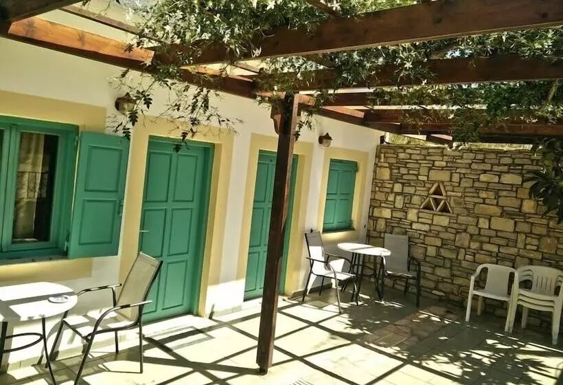 Chambre Standard Individuelle, Dimitris Villa