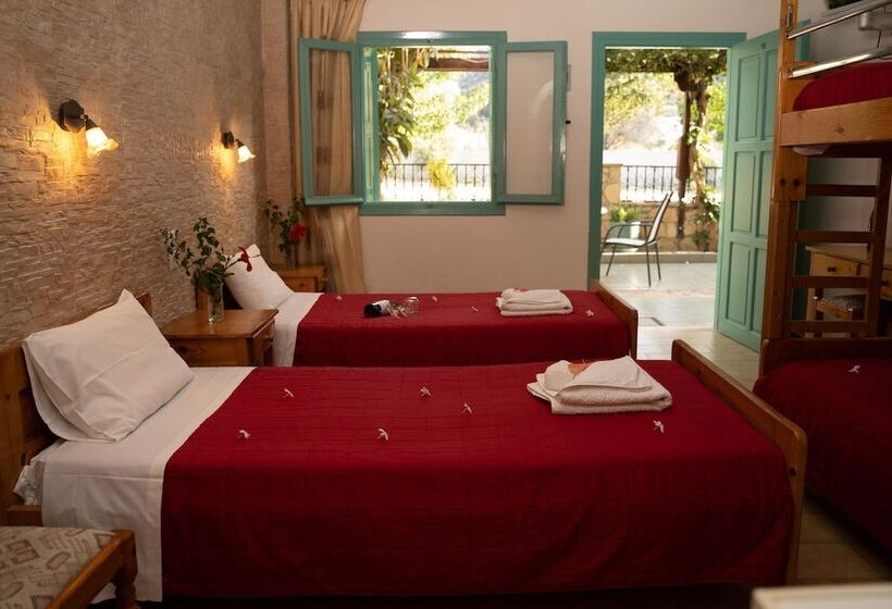 Standard 3 Pers. Værelse, Dimitris Villa