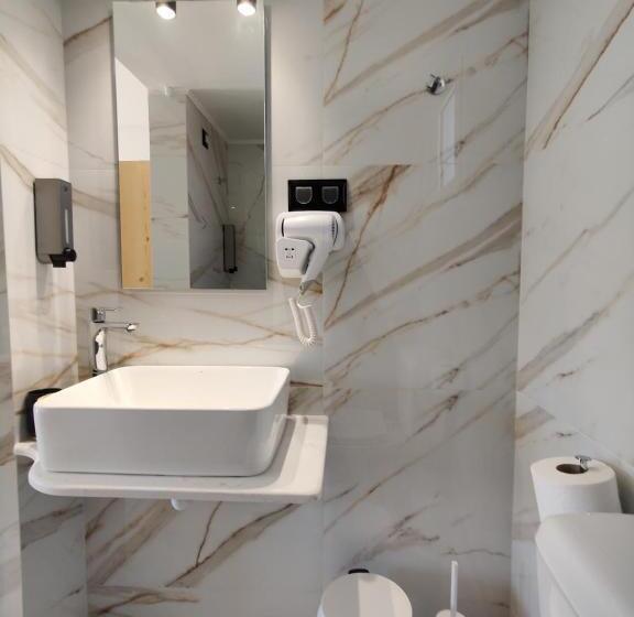 Standard Værelse, Dimitris Villa