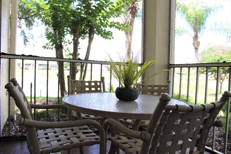 キングサイズベッドのスイートルーム, Doubletree Resort By Hilton Grand Key   Key West