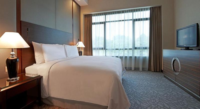 Номер Deluxe, Eastin Hotel Kuala Lumpur